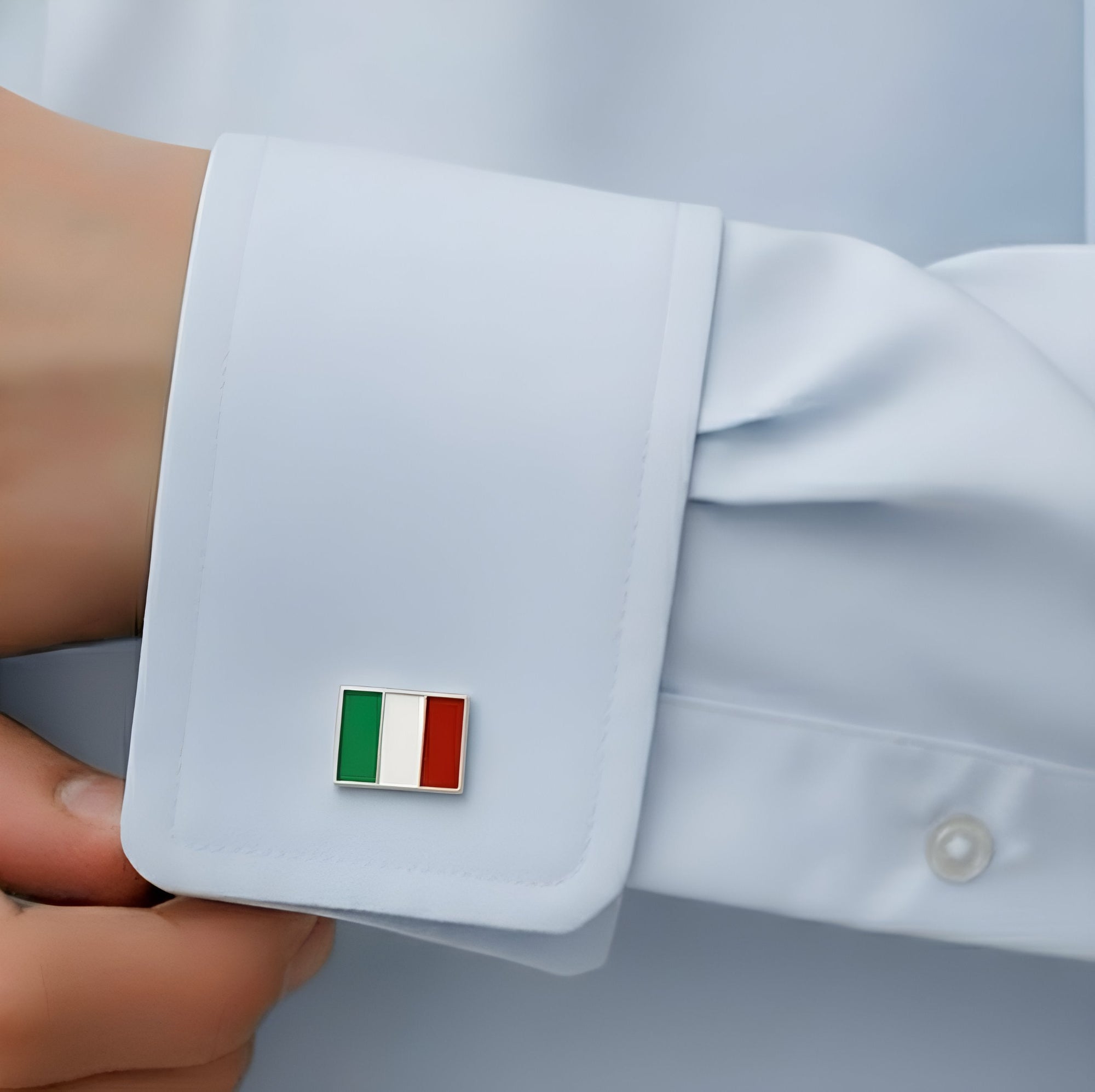 Carry Italian spirit. Live with passion.