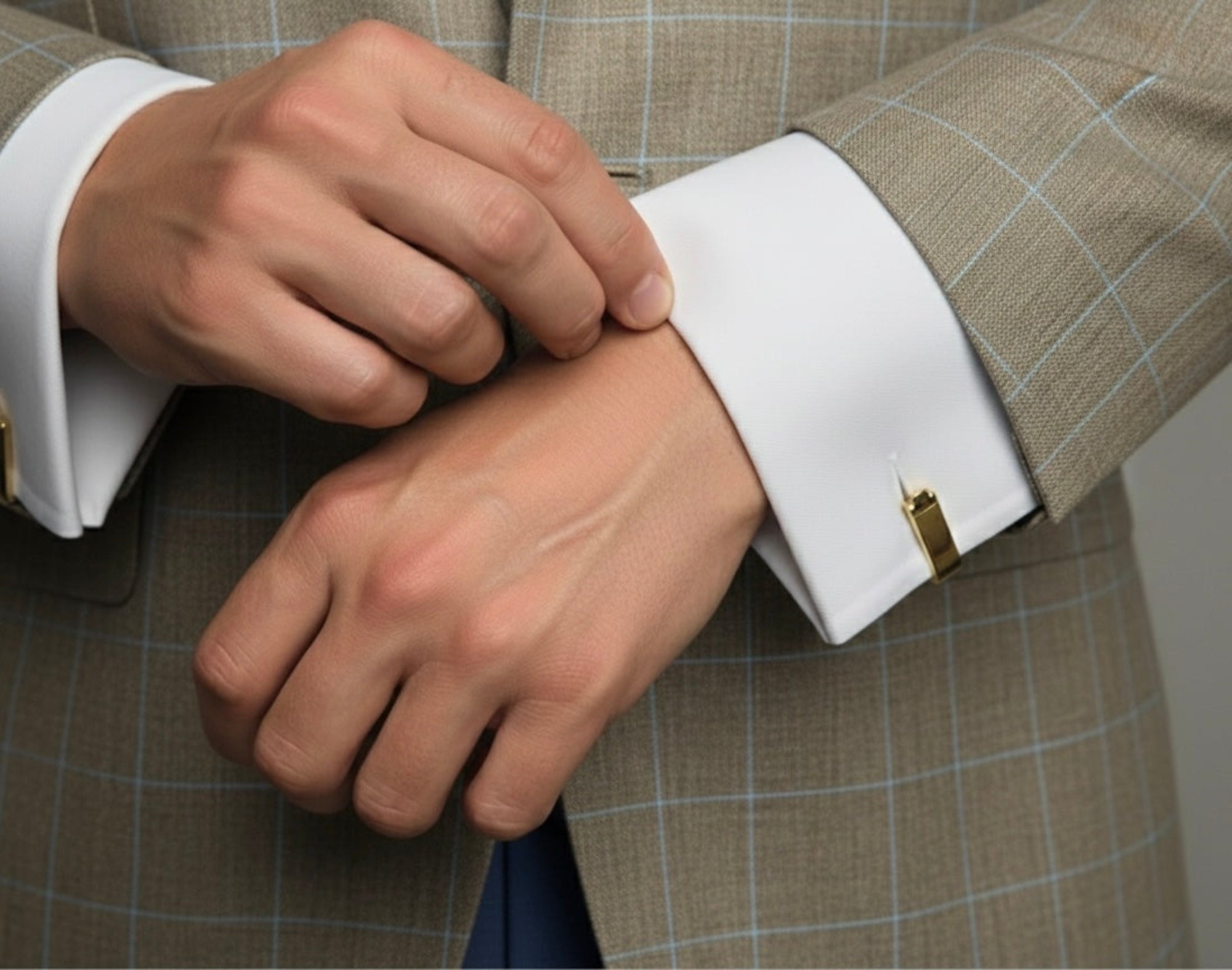 Arch-Frame Golden Cufflinks